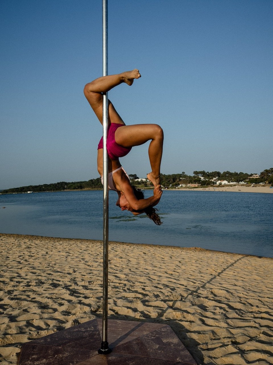 Despedida de solteira com aluguer de poste de pole dance em Lisboa